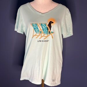 Life is Good women's short sleeve tee (M) pale aqua w dog and beach chair design